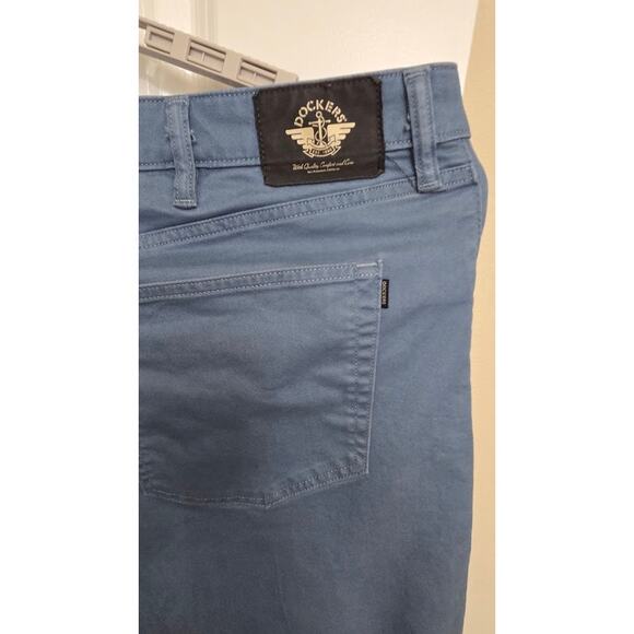 Dockers Blue Straight Fit Pants Men’s Size 44 Cotton Blend - Picture 6 of 11